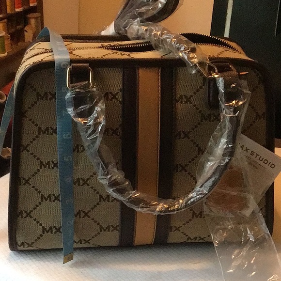 NWT Max Studio Satchel Handbag. Natural Color,  Double Handled,Detatchable Strap - Picture 5 of 12